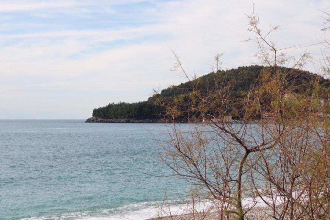 Hotel Portokali Himare Exterior photo