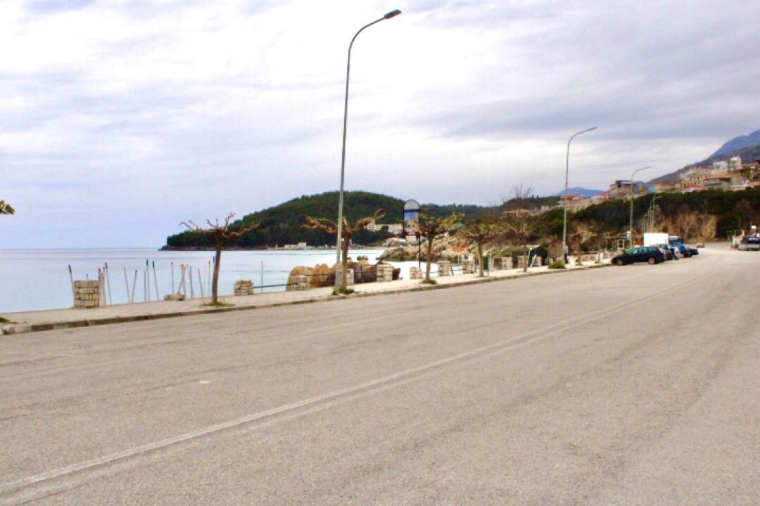 Hotel Portokali Himare Exterior photo