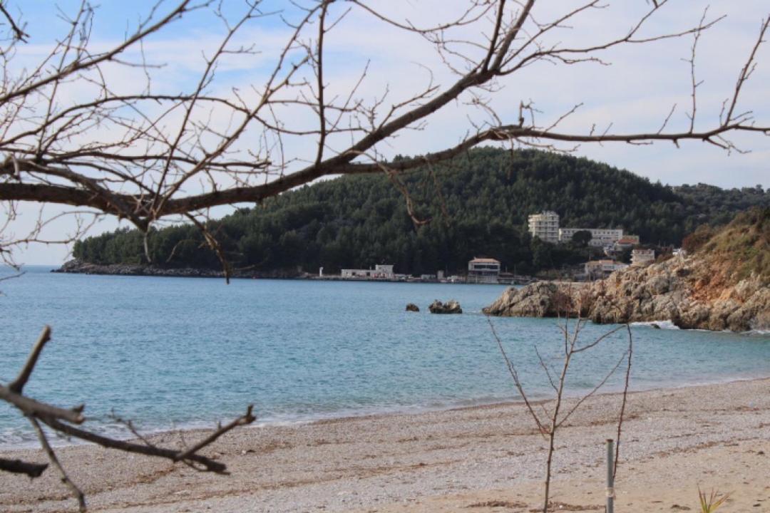 Hotel Portokali Himare Exterior photo