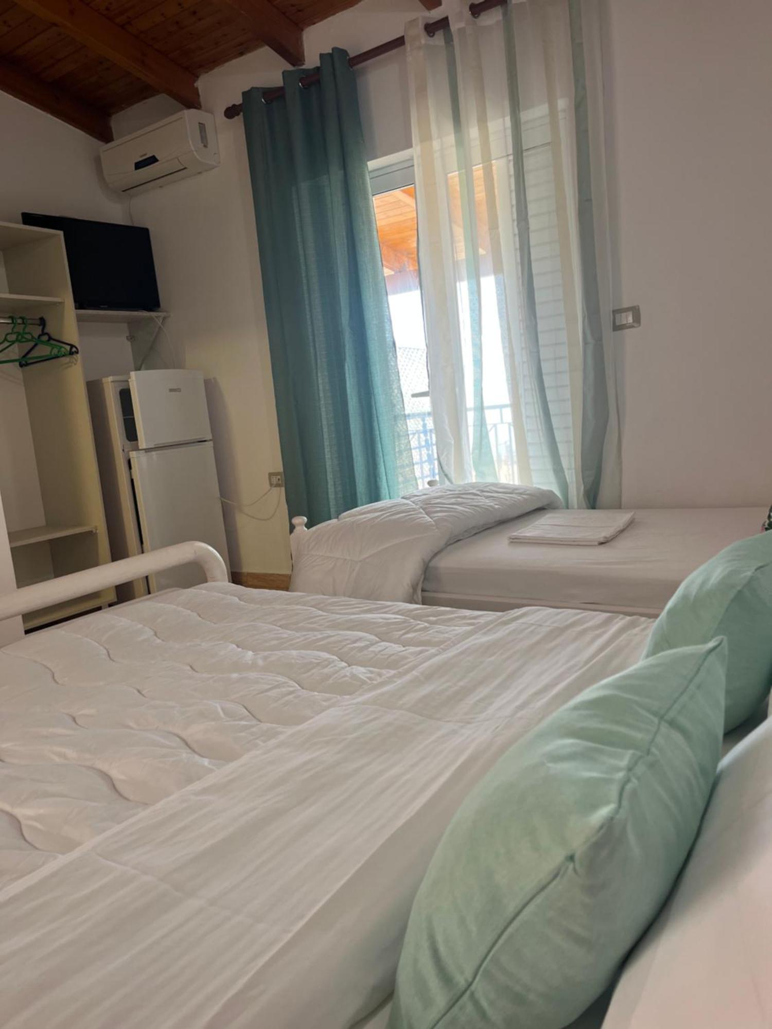 Hotel Portokali Himare Exterior photo