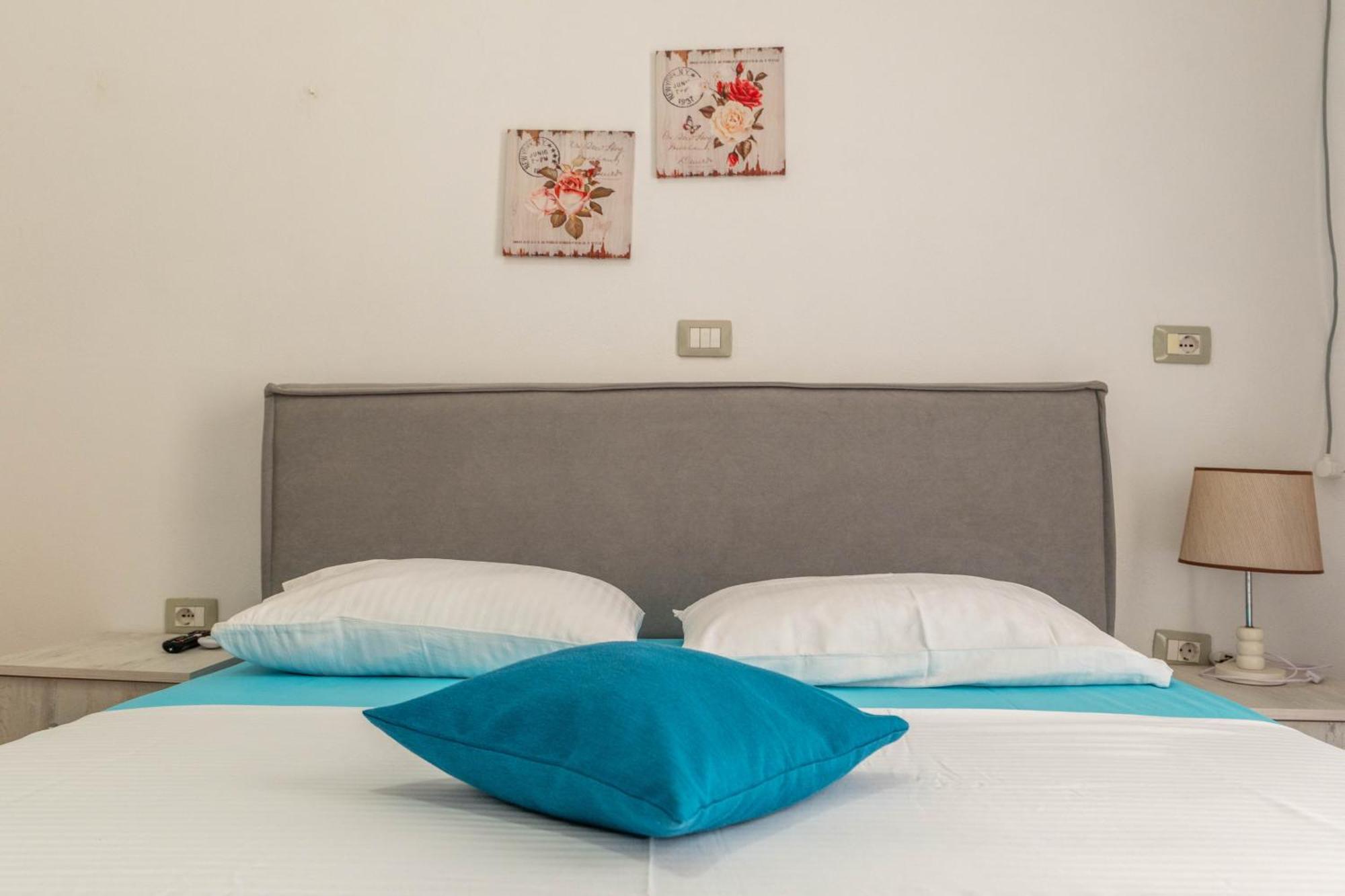 Hotel Portokali Himare Exterior photo