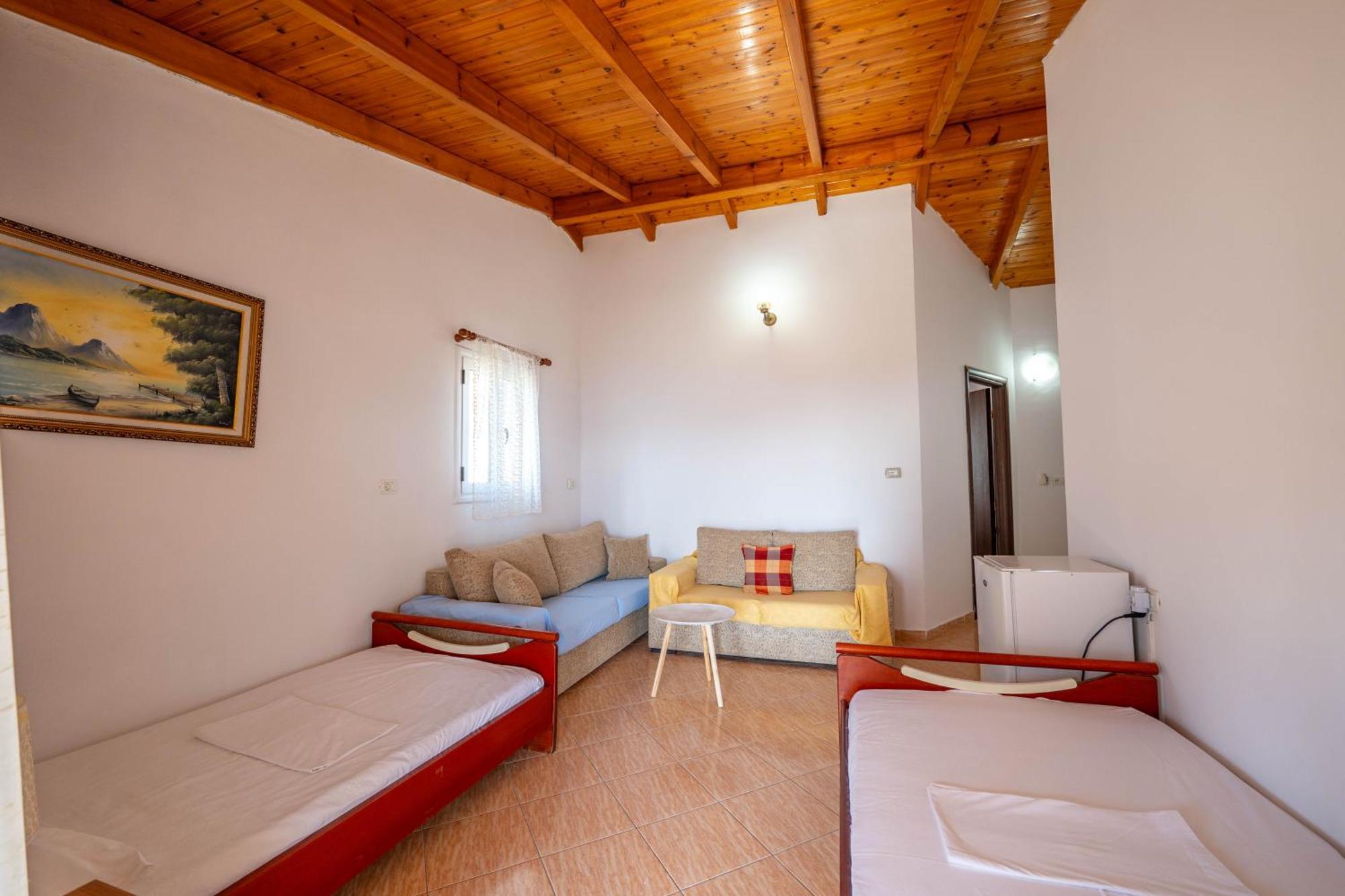 Hotel Portokali Himare Exterior photo